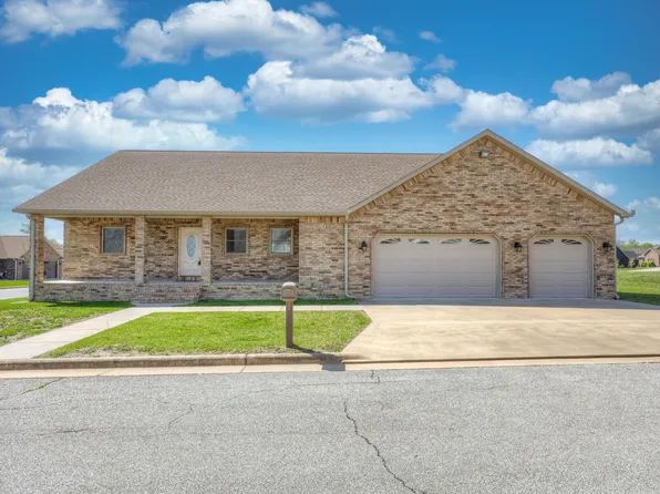 752 Caroline Place, Carthage, MO 64836