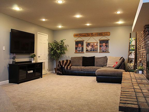 2nd image of 6331 Skylark Ln