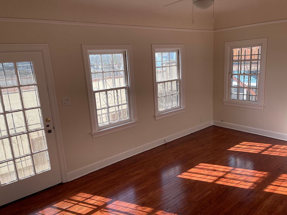 1st image of 1040 3/4 Laguna Ave