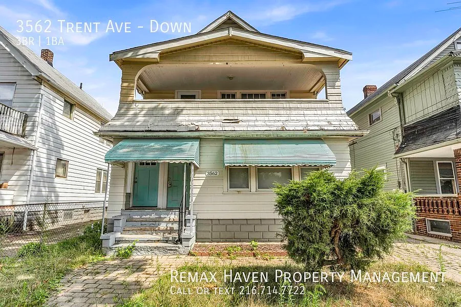 3562 Trent Ave photo 1