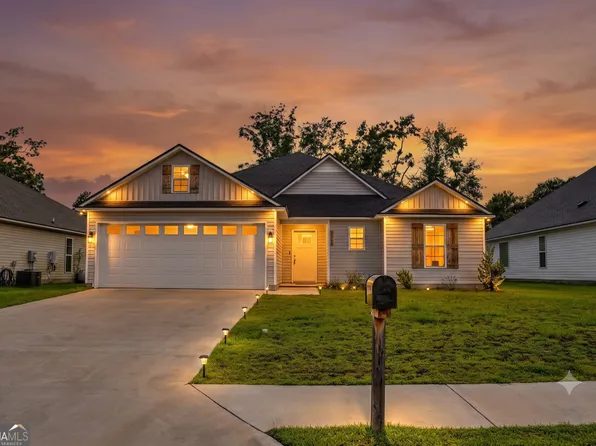 2048 Meadow Cove Dr, Valdosta, GA 31605