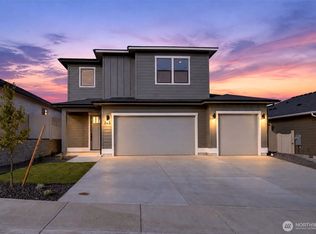 563 S Oasis Loop, East Wenatchee, WA 98802