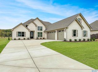 17205 Blue Briar Cir, Athens, AL 35611