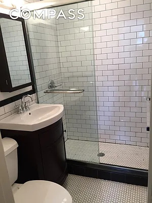 Rented by Compass | media 33