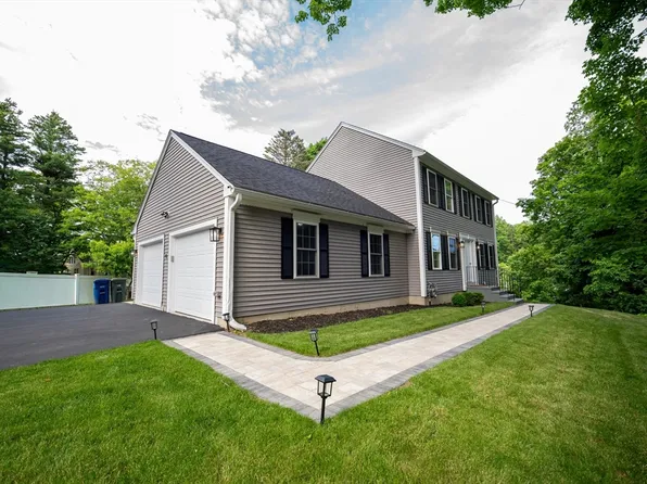 4 Wilder Rd, Leominster, MA 01453