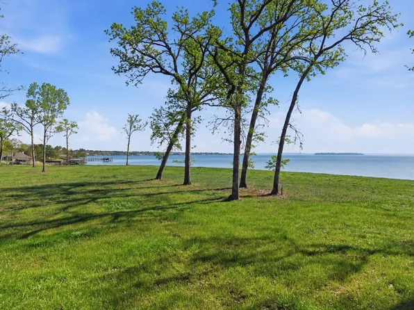 10 Island View Rd, Livingston, TX 77351