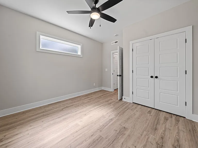 215 Summer Breeze Dr — Photo 17