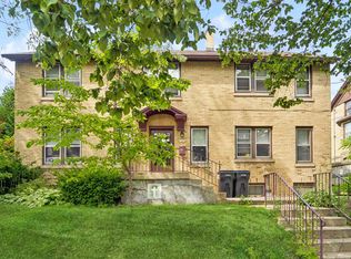 1040 S 19th St, Manitowoc, WI 54220