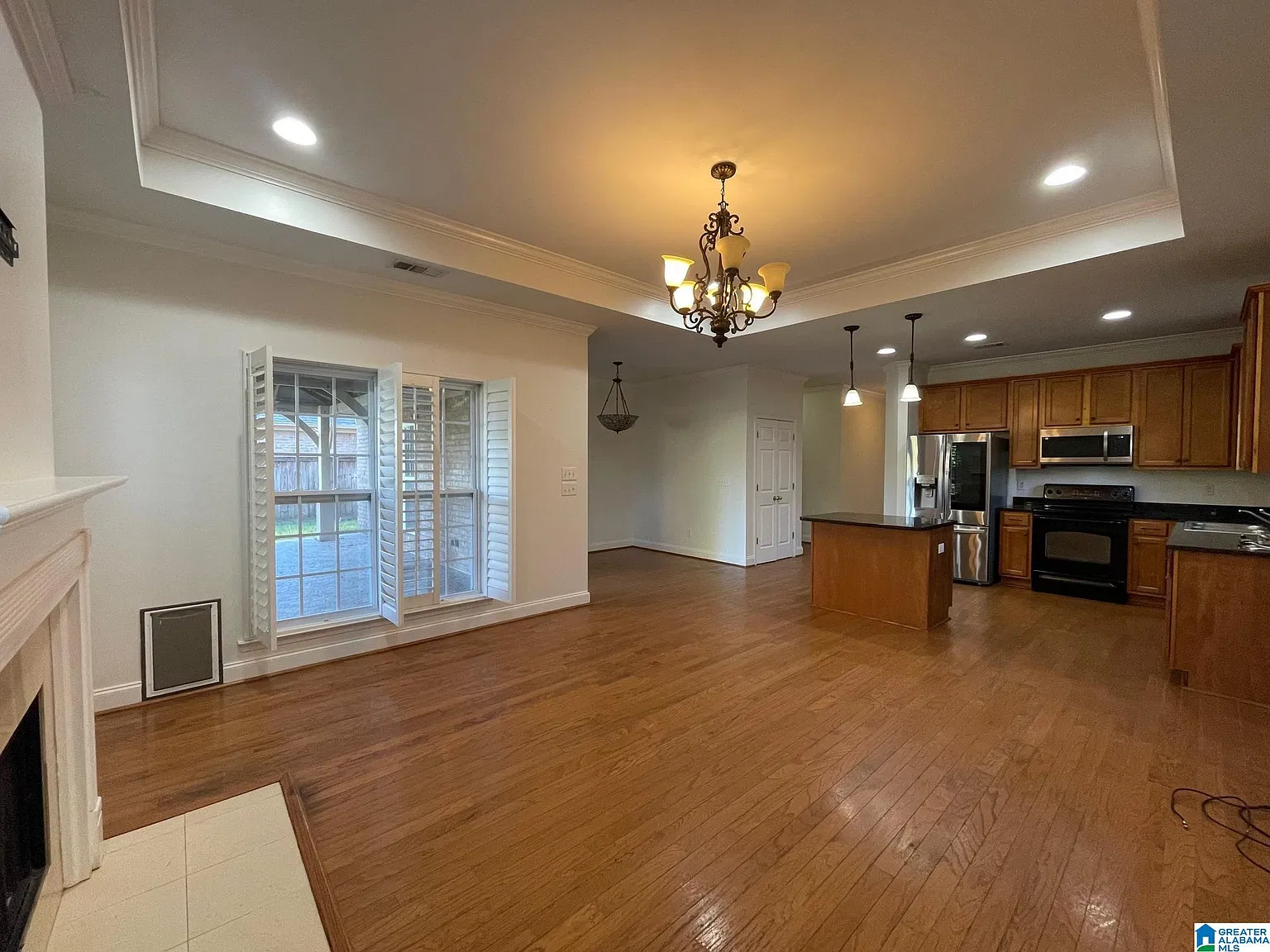 3 bed, 2.0 bath, $2,550 — Photo 4