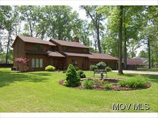 1st image of 440 Windsor Dr