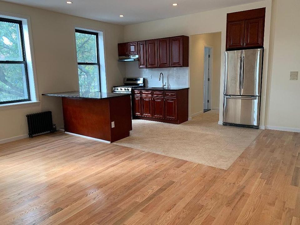 1st image of 4347 43rd St APT 3F