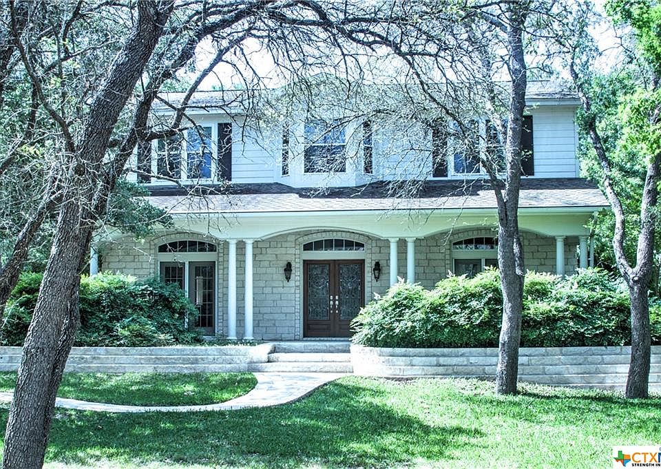 1st image of 1241 E Creekview Dr