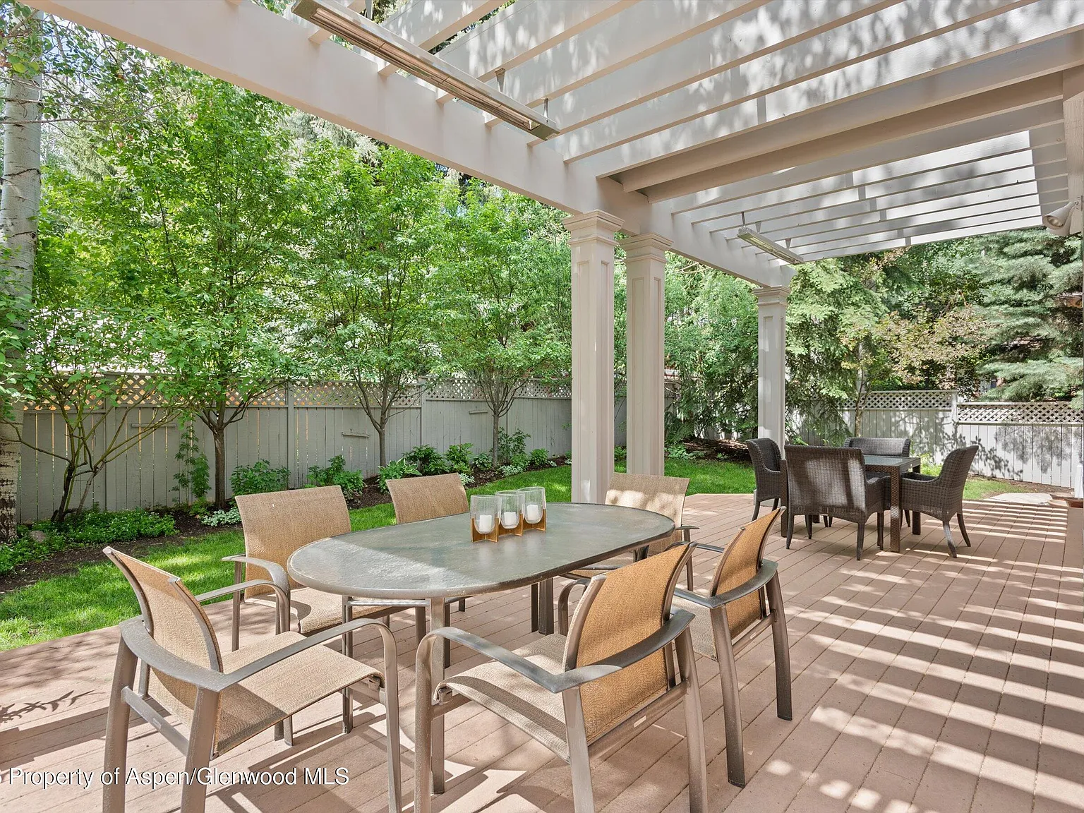 4 bed, 4.5 bath, 4842 sqft, $67,500 — Photo 2