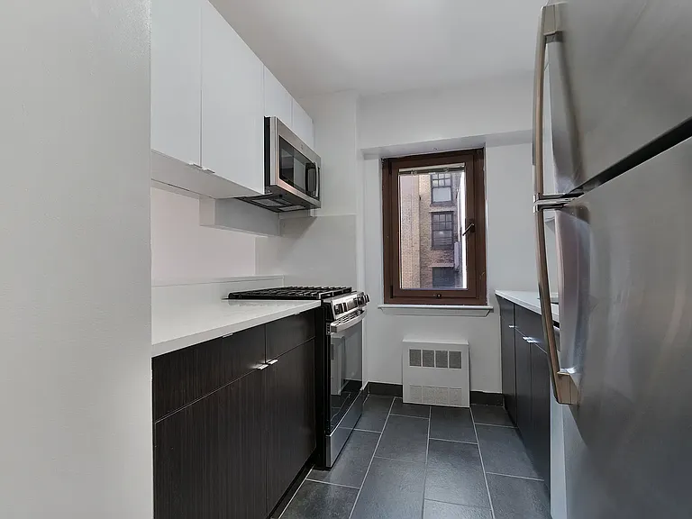 108 E 96th St #18B — Photo 4