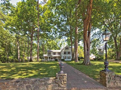 707 Gimghoul Rd, Chapel Hill, NC, 27514