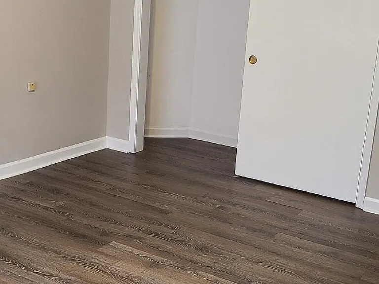 807 La Brook Ct — Photo 7