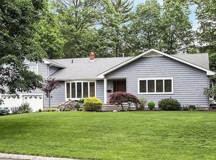 44 Springbrook Rd, Livingston, NJ 07039