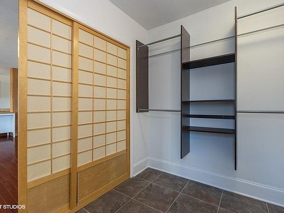 3rd image of 5048 N Marine Dr APT B8