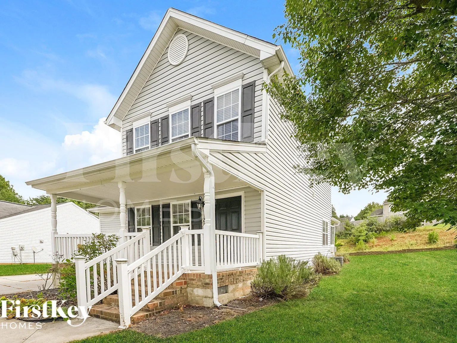 3 bed, 2.5 bath, 1794 sqft, $2,185 — Photo 2