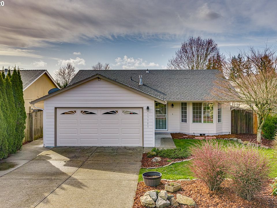 1st image of 15905 NE 77th Cir