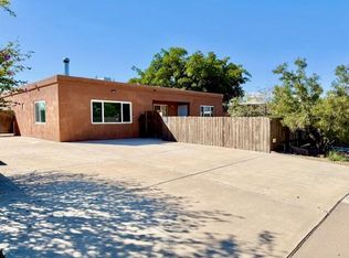 2433 Valencia Dr NE, Albuquerque, NM 87110