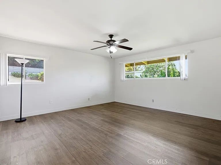 6732 Wooster Ave — Photo 15