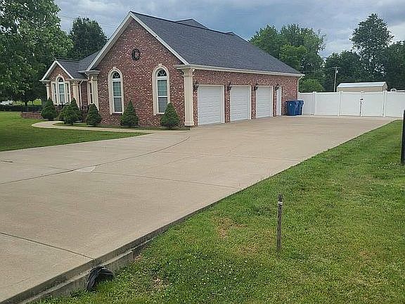 2nd image of 2984 Wesco Dr