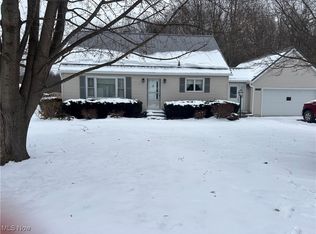 7296 Poore Rd, Conneaut, OH 44030