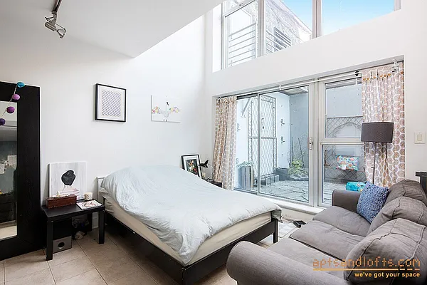 Rented by aptsandlofts.com | media 23