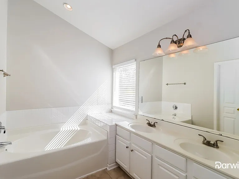 10612 Secret Garden Ln — Photo 8