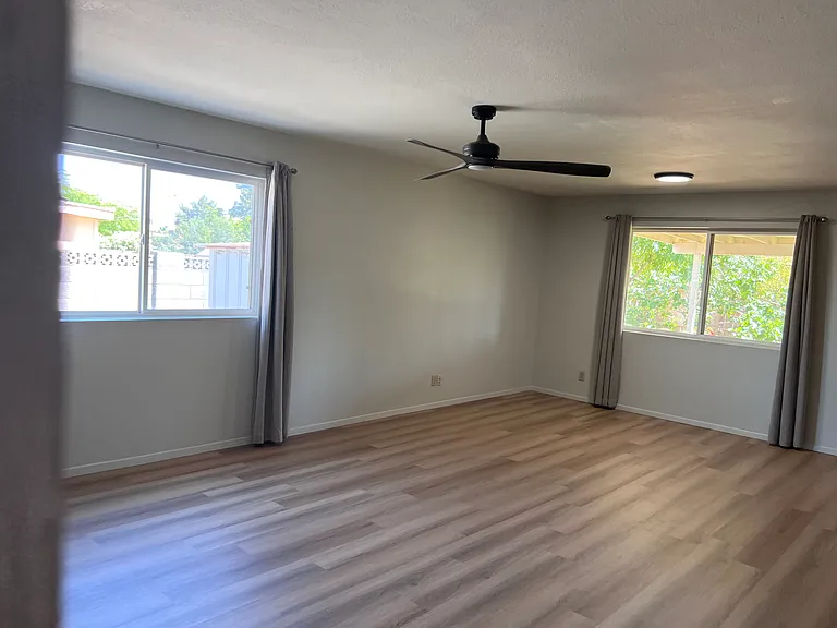 3015 E Desert Cove Ave — Photo 19