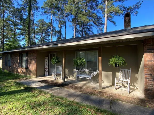 168 Huntington Dr, Pineville, LA 71360