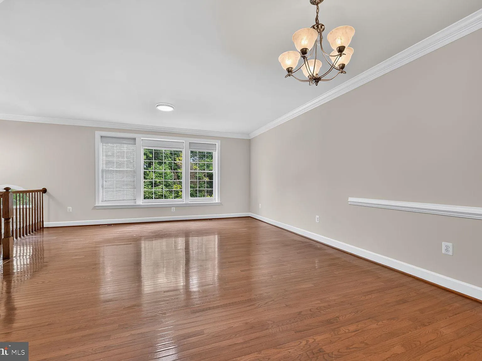 3 bed, 4.0 bath, 2333 sqft, $3,695 — Photo 4