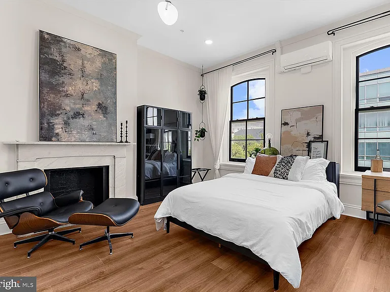 2220 N Charles St #6 — Photo 10