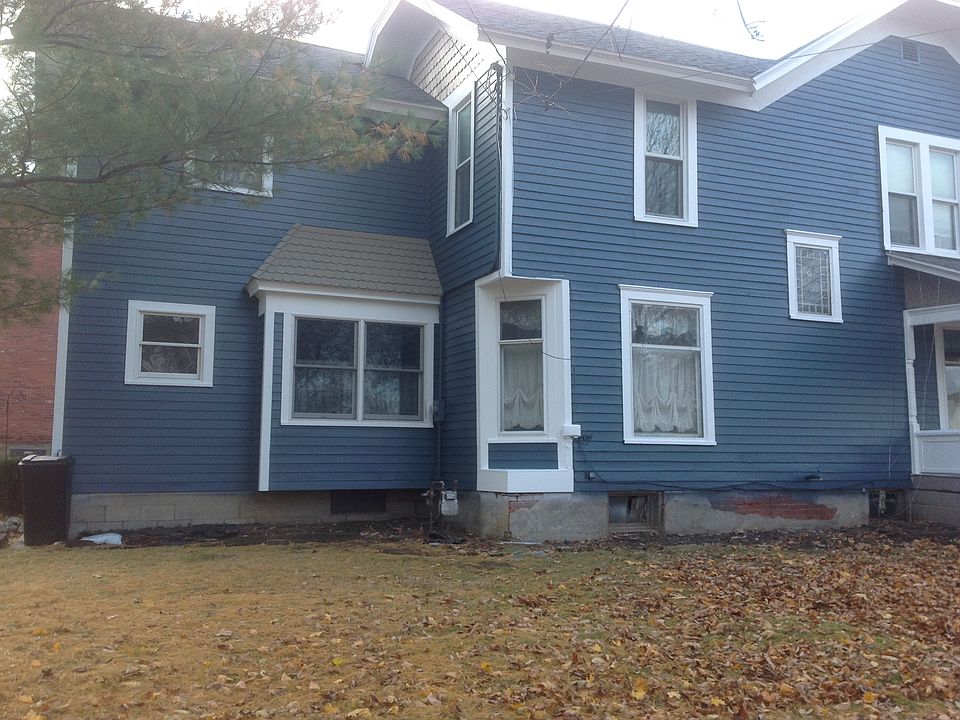 2nd image of 203 W Chestnut St