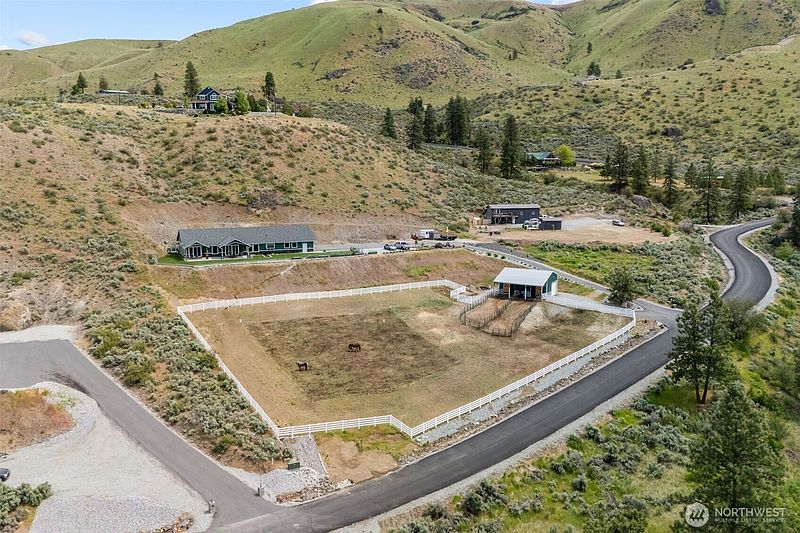 2nd image of 26 Corral Creek Drive