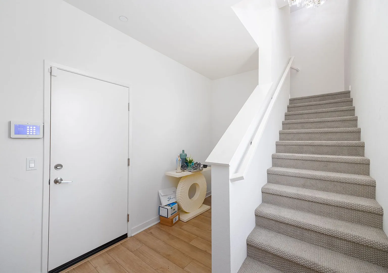 Modern 3-Story Townhouse in Agualuna! — Photo 2