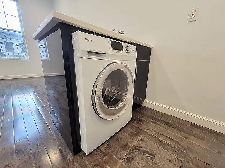 551 W 161st St #4R — Photo 5