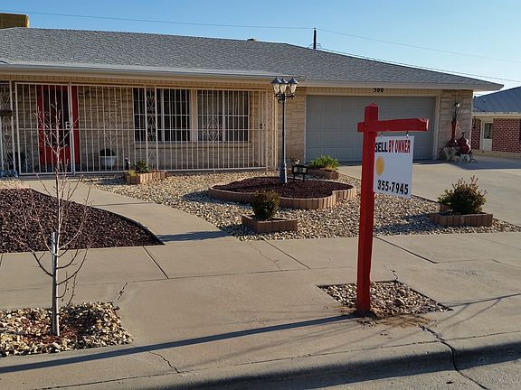 3rd image of 300 Clairemont Dr