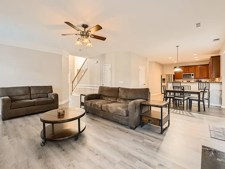 9918 Southampton Commons Dr — Photo 8