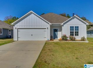 152 Ridgecrest Rd, Calera, AL 35040