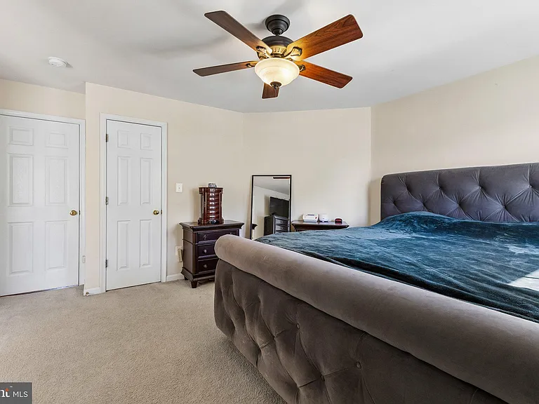 12047 Kemps Landing Cir — Photo 16