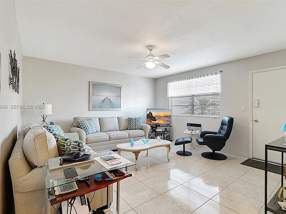 5th image of 16801 NE 13th Ave APT 206