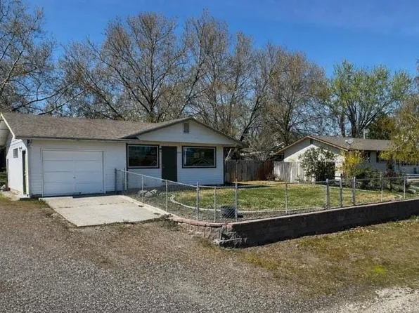 1203 12th St, Benton City, WA 99320