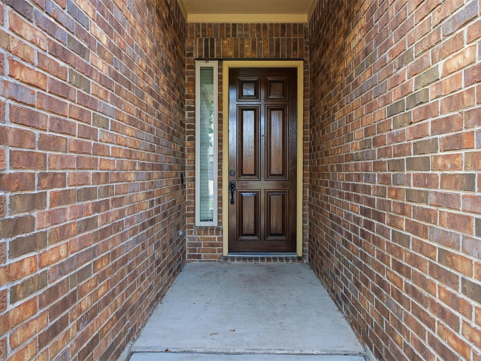4 bed, 3.0 bath, 1990 sqft, $2,500 — Photo 3