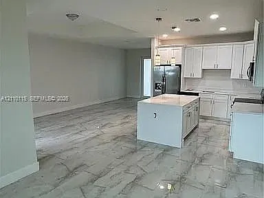 3 bed, 2.0 bath, $2,400 — Photo 4