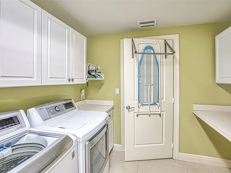 2104 W 1st St #1004 — Photo 35