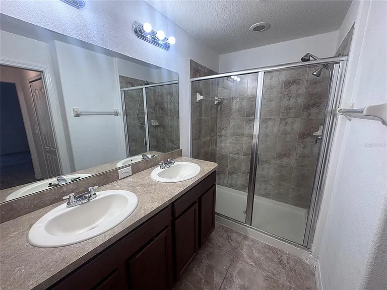 2853 Adelaide Ct — Photo 27