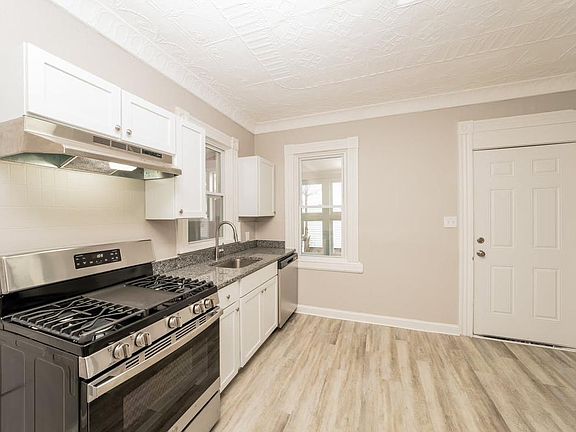 4th image of 345 Avenue B