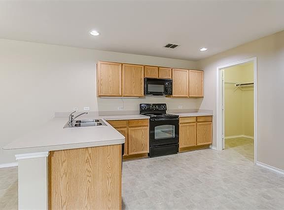 4th image of 481/485 Brookbank Dr